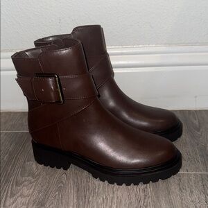 NWOB UNISA Unjezzo Ankle Zip Boots Brown Chunky